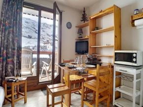 Studio fonctionnel proche des pistes avec balcon - FR-1-344-535
